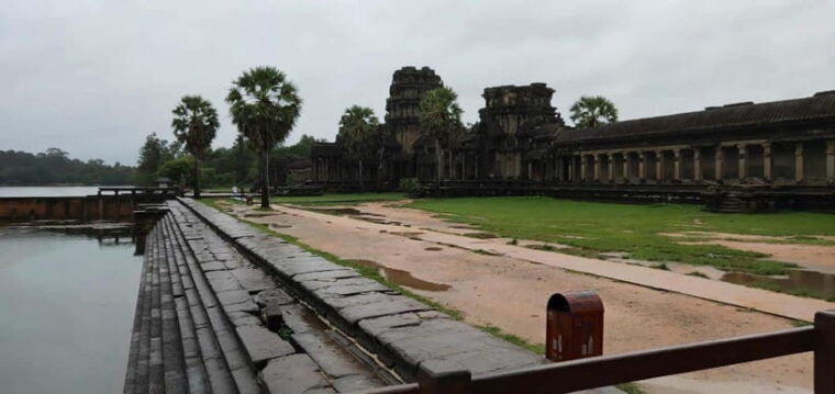 angkor-wat-temples-tour-by-car-with-optional-sunrise