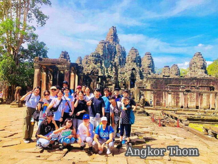 angkor-wat-tour-by-tuk-tuk-with-english-speaking-driver-2