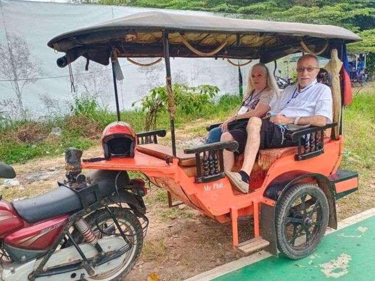 angkor-wat-tour-by-tuk-tuk-with-english-speaking-driver