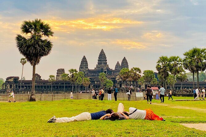 Angkor Wat Tour German 1 Day with Tuk Tuk - Key Points