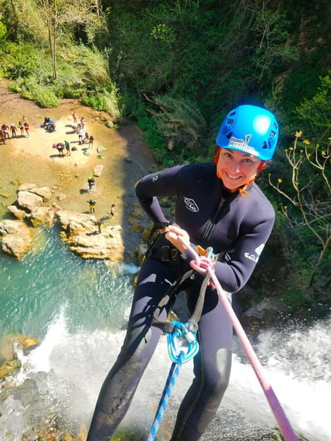 anna-canyoning-in-gorgo-de-la-escalera