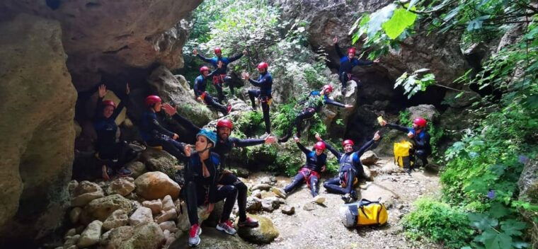 anna-canyoning-in-gorgo-de-la-escalera