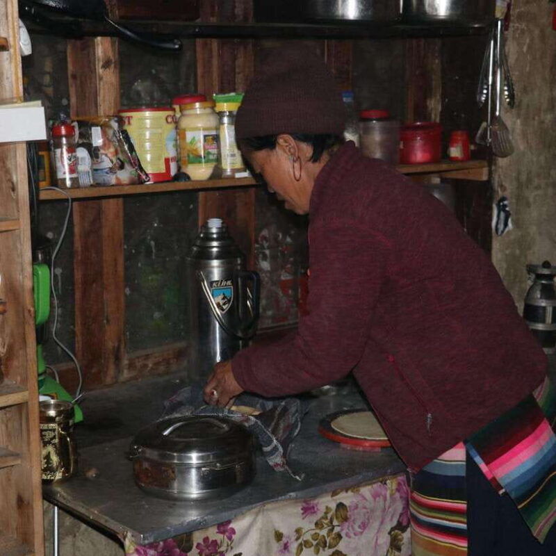 annapurna-trek-with-throng-la-pass