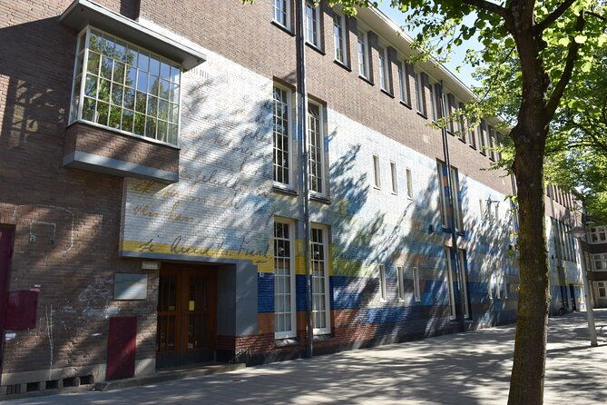 anne-frank-story-and-neighborhood-small-group-walking-tour