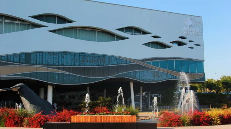 Antalya: Aquarium, Wax Museum, Snow World, Wild Park - Key Points