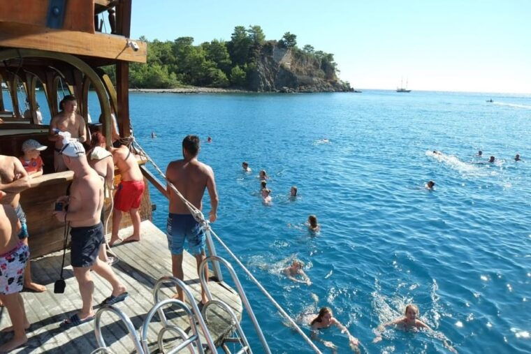 antalya-beach-waterfalls-boat-trip-w-lunch-soft-drinks