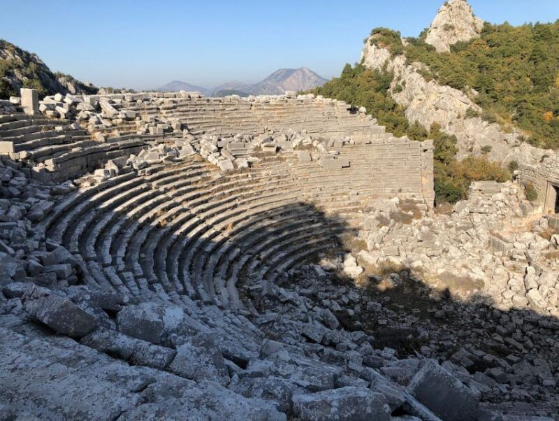 antalya-hiking-in-termessos-ancient-city