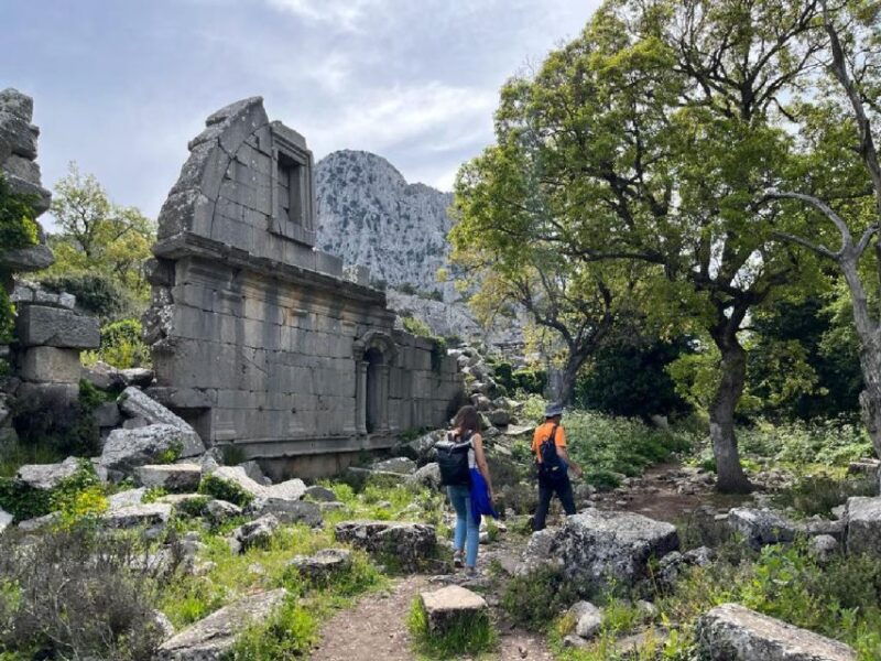 antalya-hiking-in-termessos-ancient-city