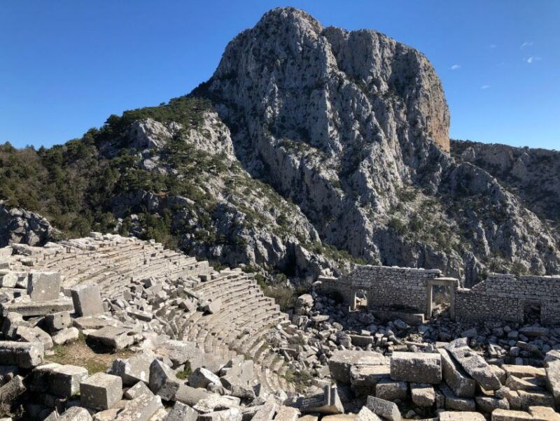 antalya-hiking-in-termessos-ancient-city
