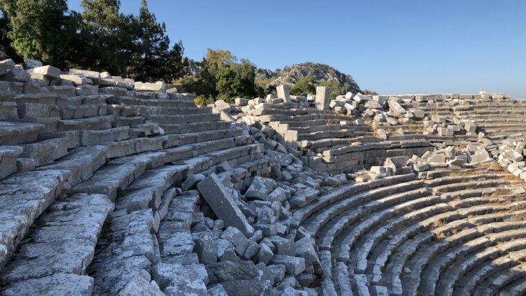 antalya-hiking-in-termessos-ancient-city