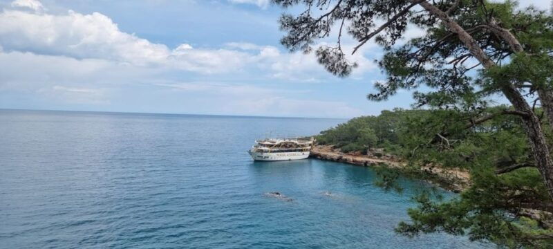 antalya-kemer-pirate-boat-tour-with-foam-party-swimming