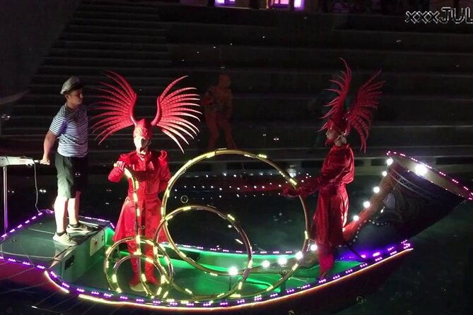 antalya-land-of-legends-night-show-with-boat-parade