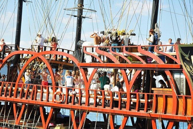 antalya-pirate-boat-from-kemer