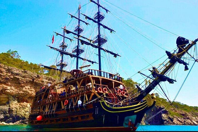 antalya-pirate-boat-from-kemer
