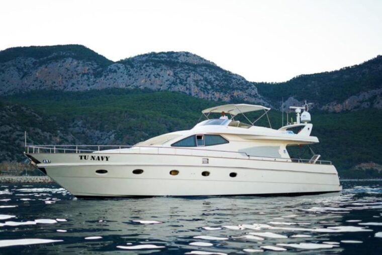 antalya-private-yacht-rental-with-captain-and-meal-onboard
