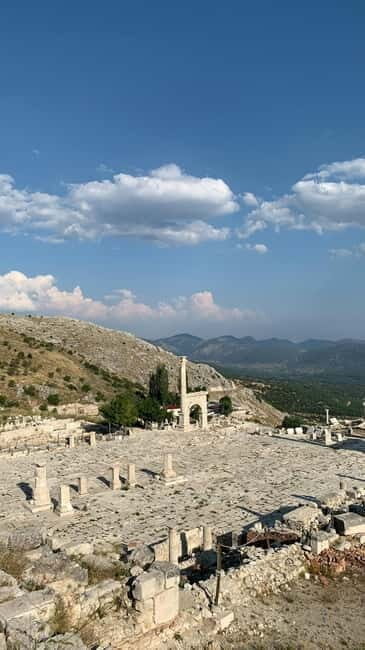 Antalya: Sagalassos Ruins and Insuyu Cave Day Trip - Discovering the Sagalassos Ruins