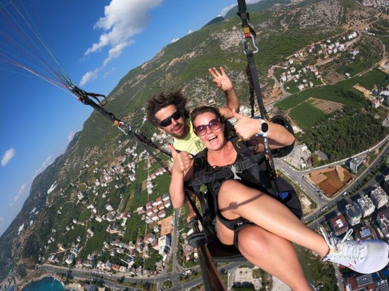 antalya-tandem-paragliding-with-air-conditioned-transfer