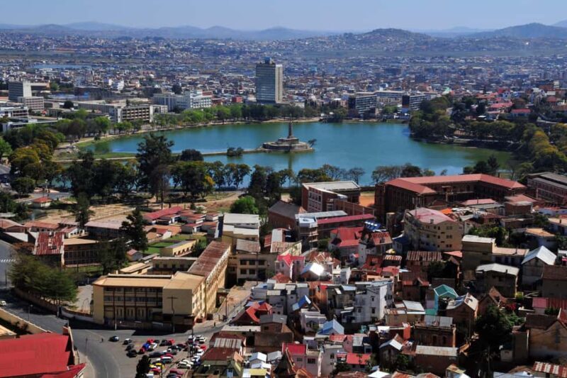 Antananarivo Unveiled: Majesty and Markets - Private - Key Points