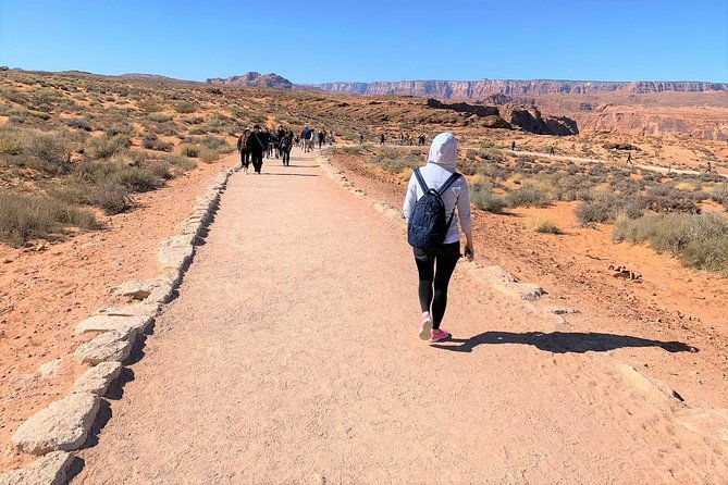 antelope-canyon-and-horseshoe-bend-small-group-tour-2