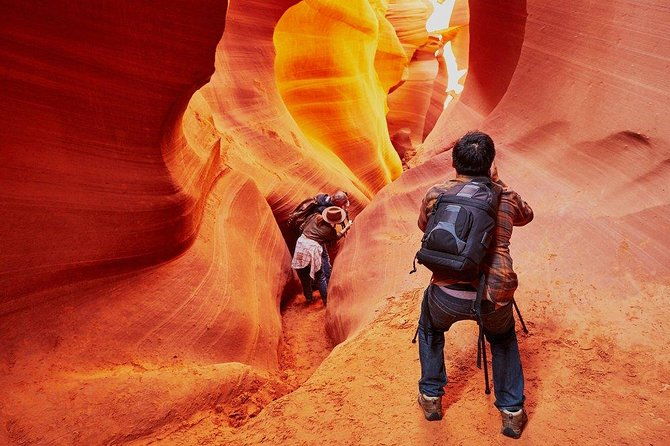 antelope-canyon-and-horseshoe-bend-small-group-tour
