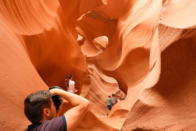 antelope-canyon-and-horseshoe-bend-small-group-tour