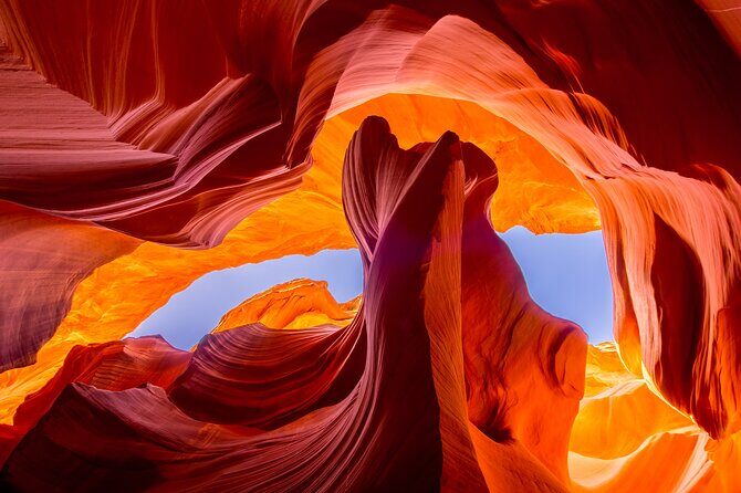 Antelope Canyon, Horseshoe Bend, Lake Powell Tour with Lunch - Explore the Southwest’s Iconic Landscapes: Antelope Canyon, Horseshoe Bend & Lake Powell Tour