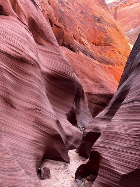 antelope-canyon-lake-powell-guided-kayaking-hike-tour