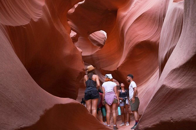 antelope-canyon-luxury-private-tour-from-las-vegas-2