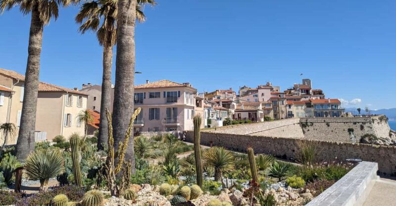 antibes-2-hour-walking-tour-in-the-old-town