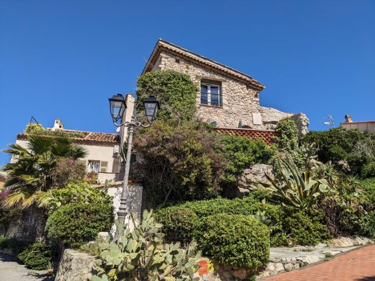antibes-2-hour-walking-tour-in-the-old-town