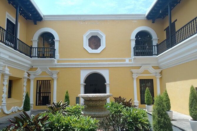 antigua-walking-and-discovering-history