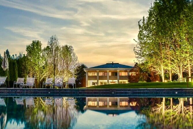 antucura-tandem-lunch-pool-day