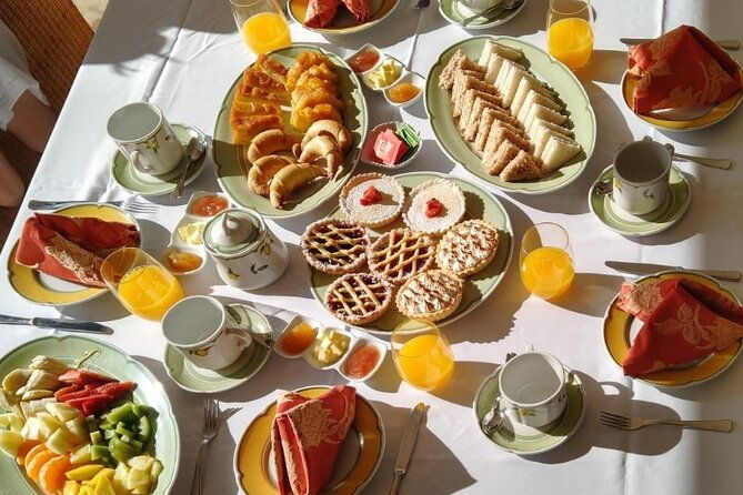 antucura-tandem-lunch-pool-day