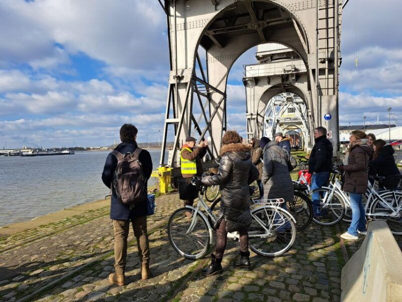 antwerp-city-highlights-guided-bike-tour