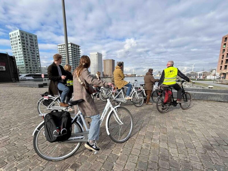antwerp-city-highlights-guided-bike-tour