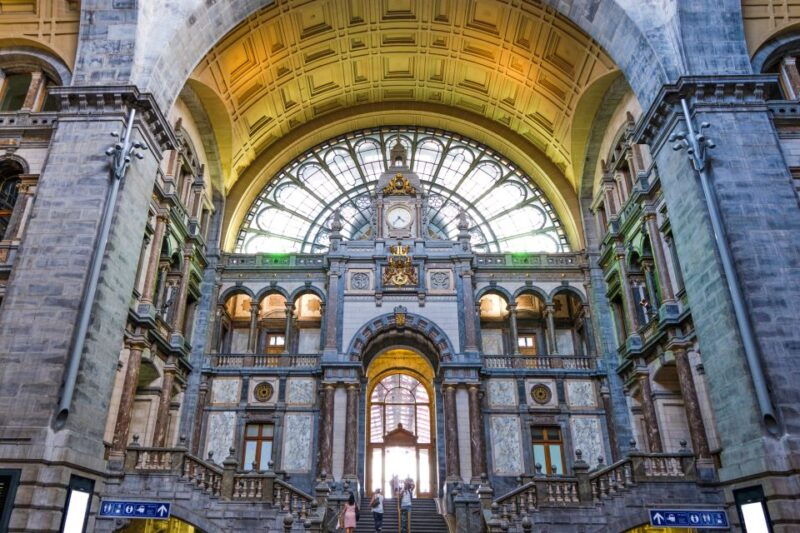 antwerp-express-walk-with-a-local-in-60-minutes