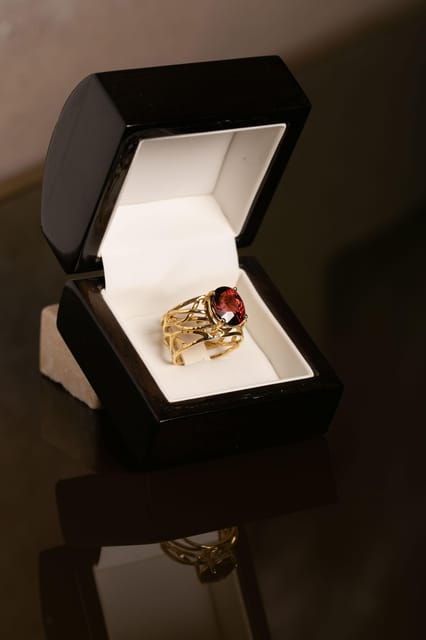 antwerp-jewelry-designers-atelier-guided-tour