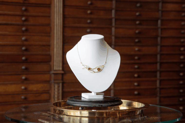 antwerp-jewelry-designers-atelier-guided-tour