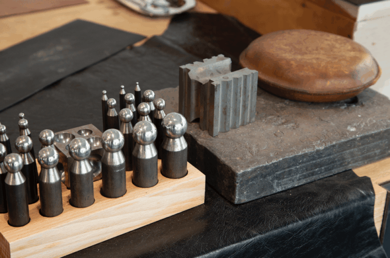 antwerp-jewelry-designers-atelier-guided-tour