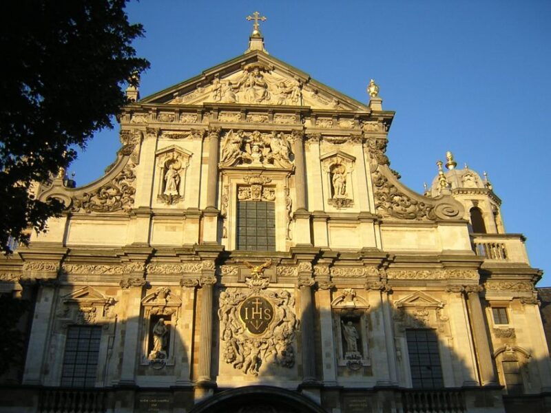 antwerp-walking-tour-from-steen-to-central-station