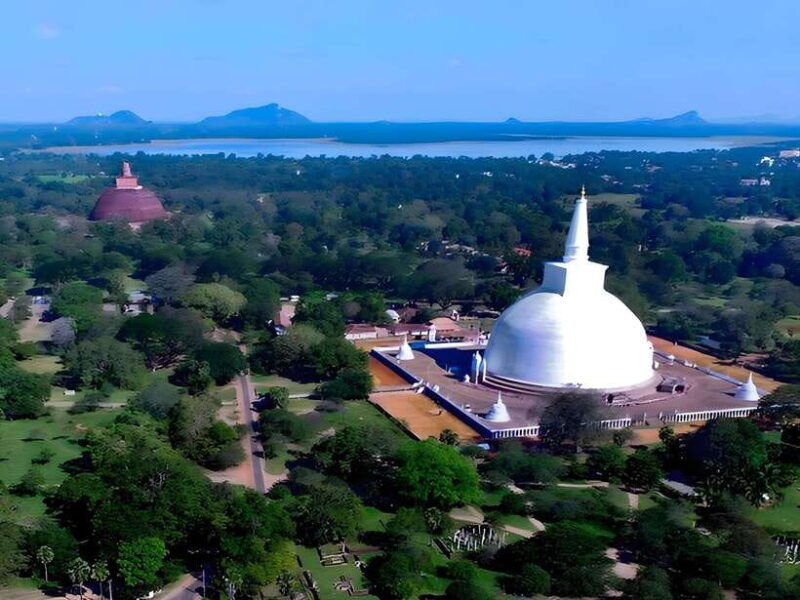 anuradhapura-ancient-city-tuktuk-tour