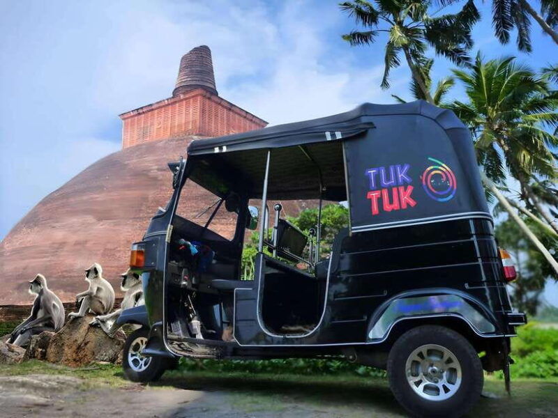 anuradhapura-ancient-city-tuktuk-tour