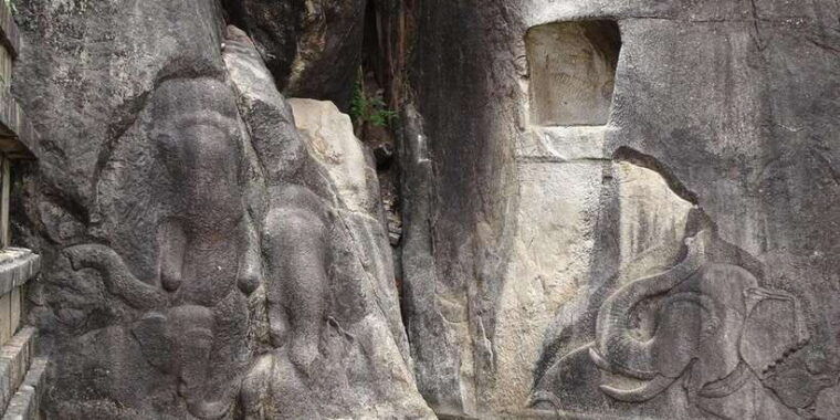 anuradhapura-aukana-private-day-tour-from-habarana