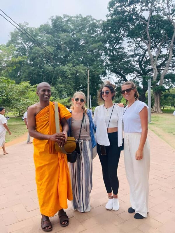 Anuradhapura: Guided Pvt Bike Tour with Lunch & Entry Ticket - FAQ