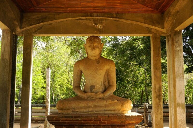 anuradhapura-private-ancient-city-day-tour