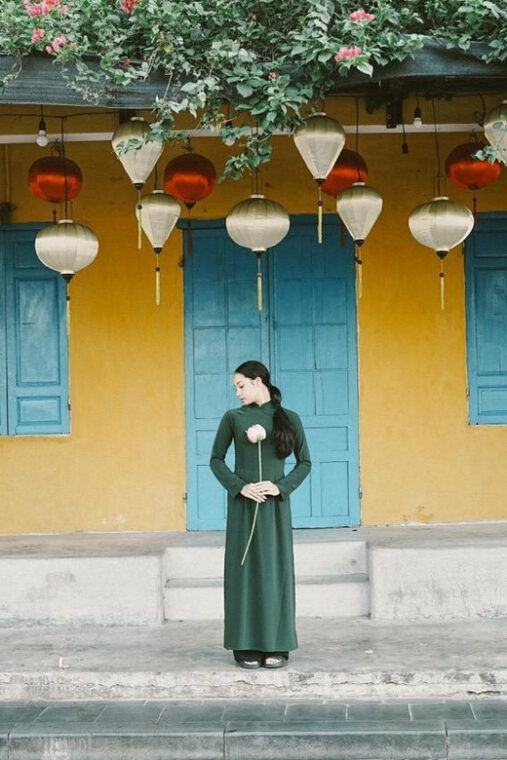 ao-dai-photography-traditional-attire-capture-in-hoi-an