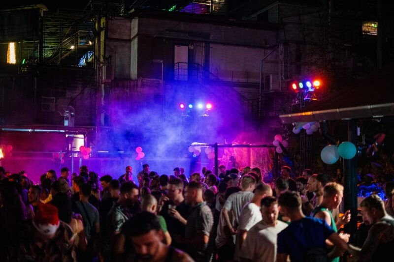 ao-nang-guided-bar-crawl-with-shots-and-a-t-shirt