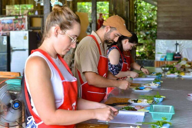 ao-nang-half-day-thai-cooking-class-krabi-province