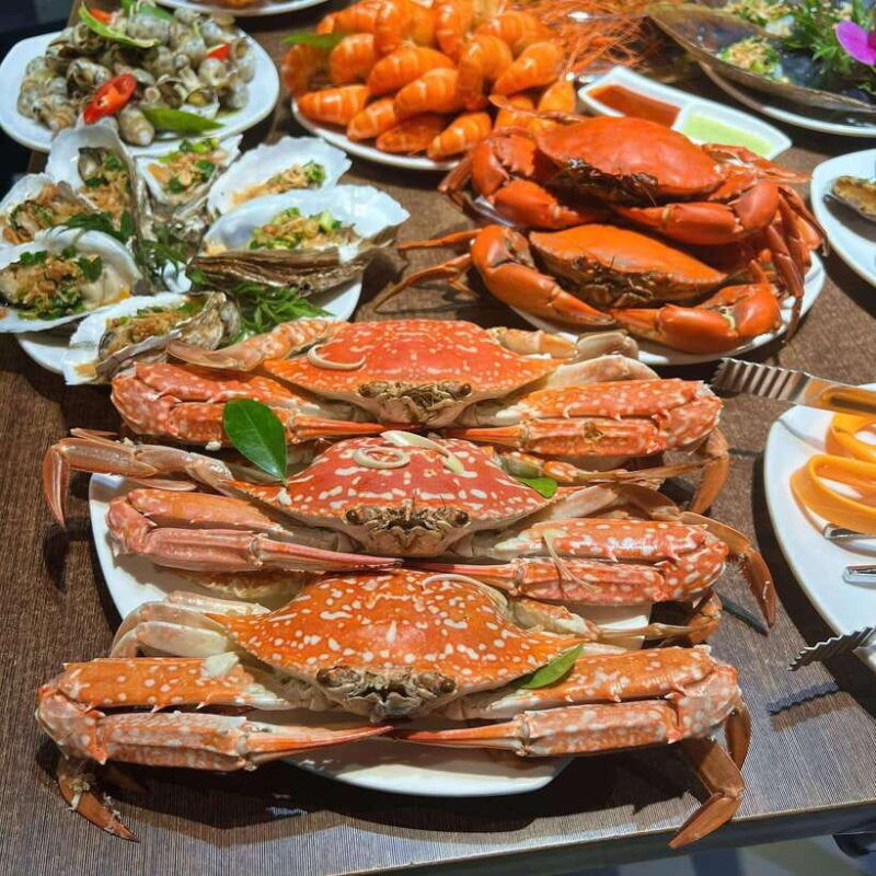 ao-show-lune-production-buffet-dinner-night-city-tour