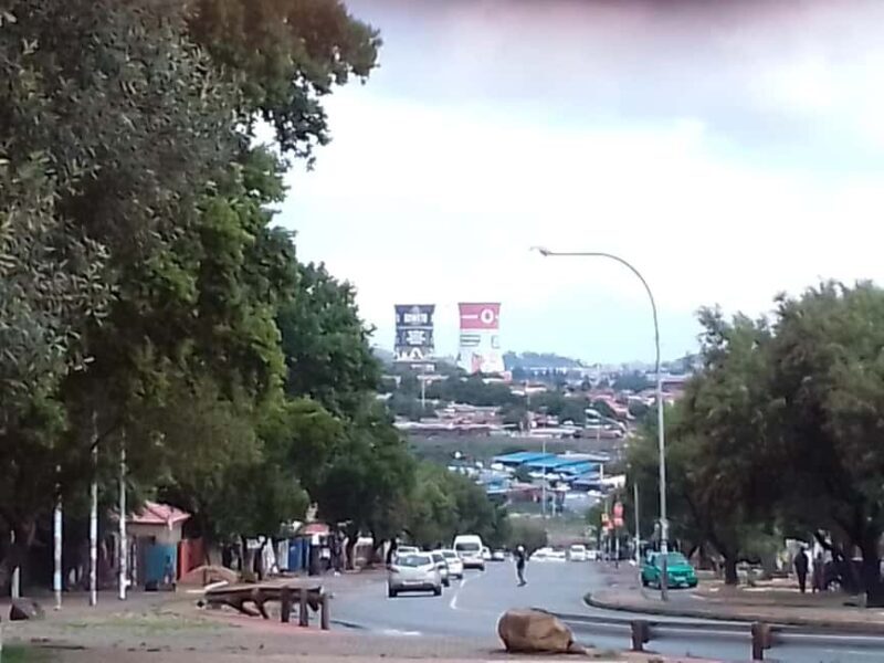 Apartheid museum and Soweto. 5 hours Private tour. - Key Points